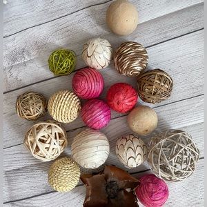18 Piece Set Decorative Filler Balls